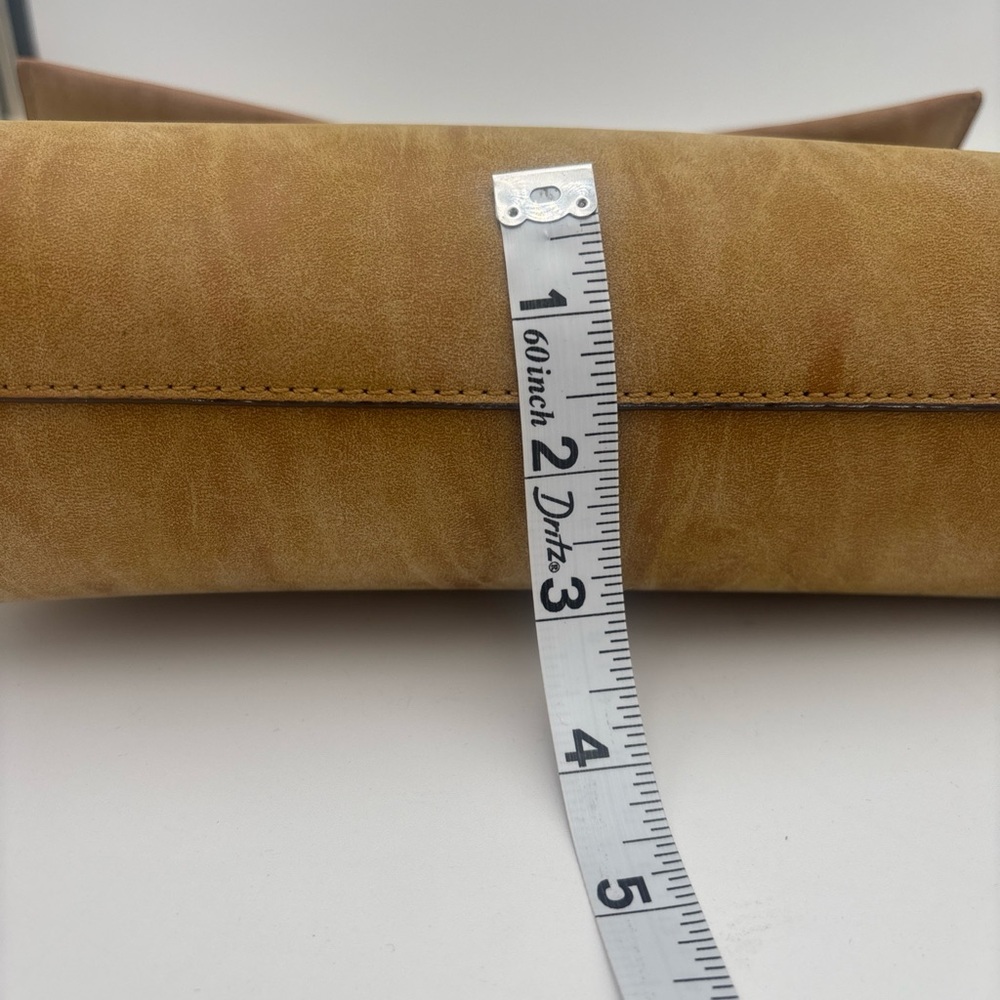 Street Level Tan Clutch - Picture 12 of 13
